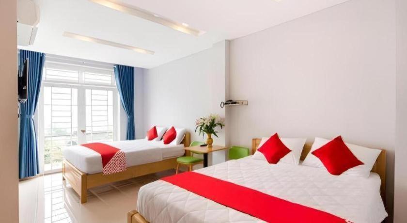 Oyo 90936 Hotel Manjoi Inn Ипох Экстерьер фото